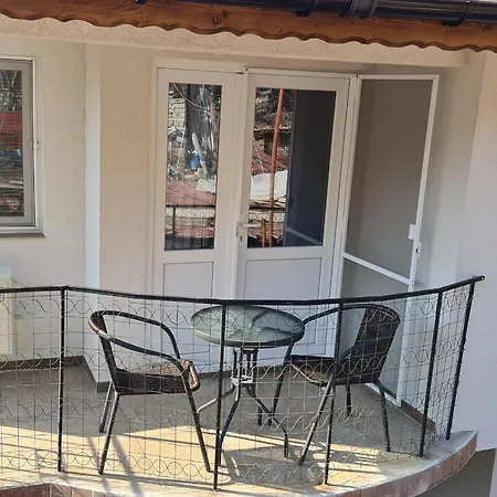 Fema Guest house *