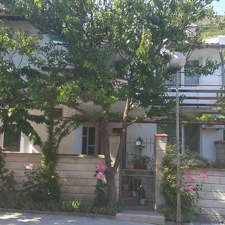 Guest house Fema